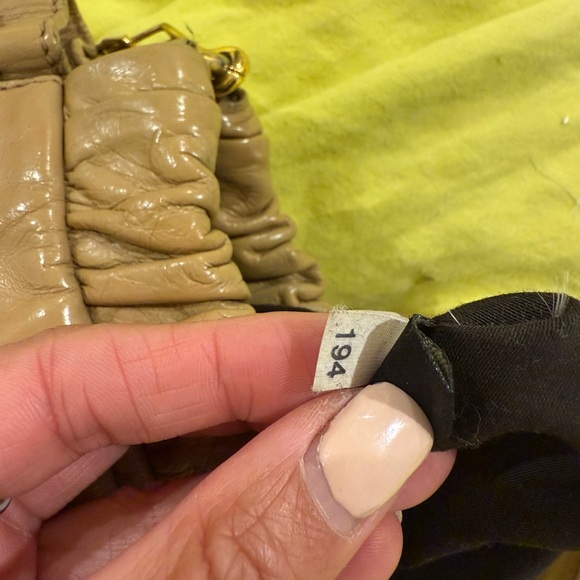 Miu Miu Vitello Lux 2-way shoulder bag - Picture 13 of 14